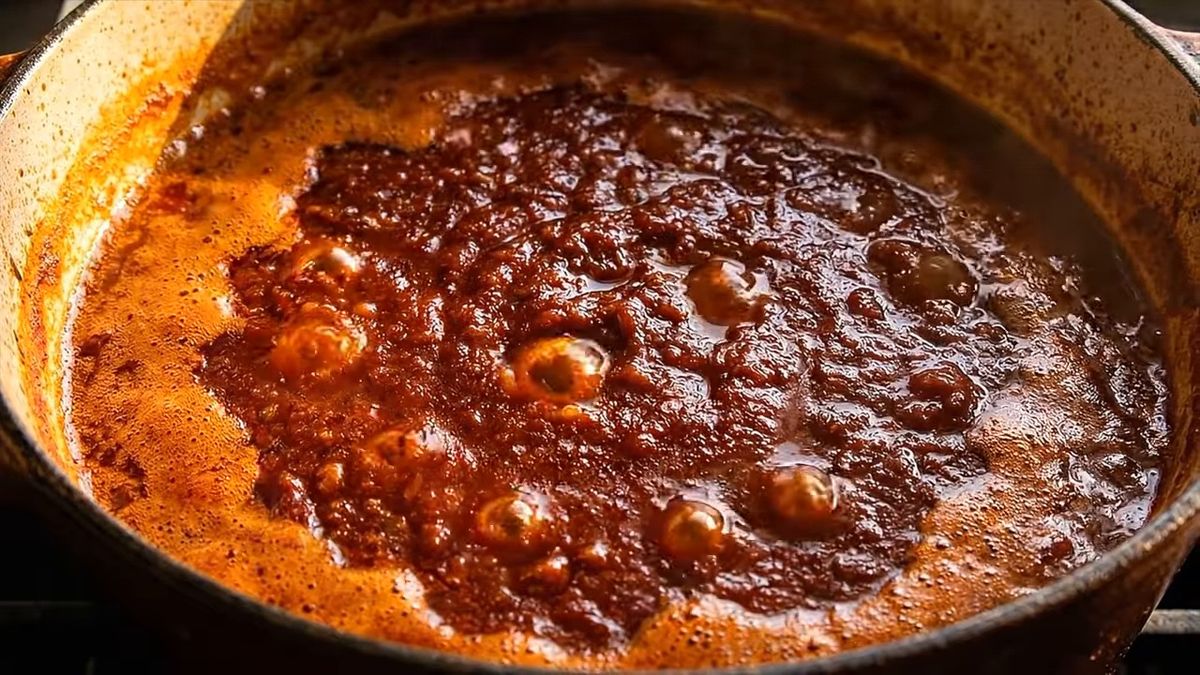El color y la burbuja: fotograma del vídeo de El Cuchinero Pastas