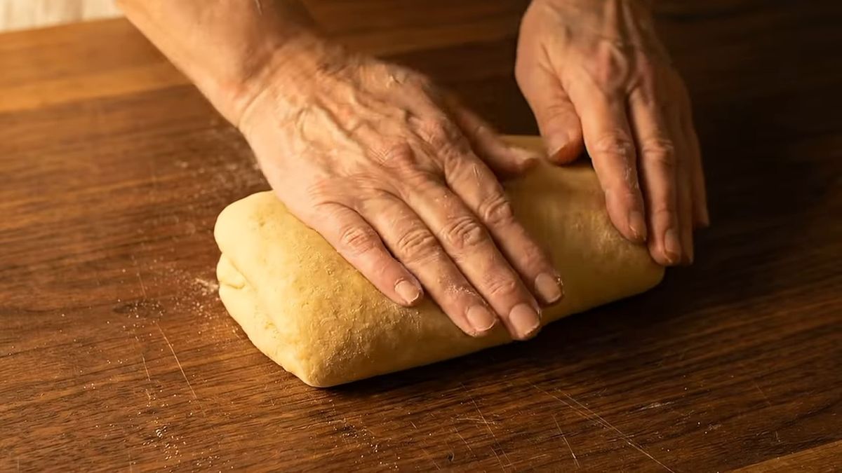 Los pliegues: cómo un gesto llega a doscientos cincuenta y seis hilos: fotograma del vídeo de El Cuchinero Pastas