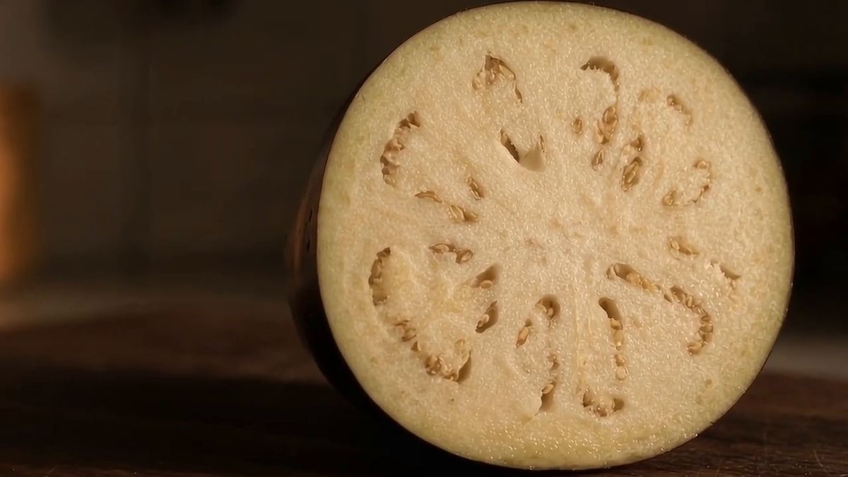 Por dentro no es carne, es una esponja: fotograma del vídeo de El Cuchinero Pastas