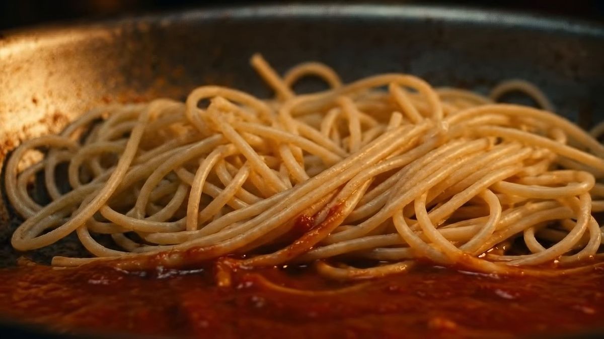 El almidón es el puente entre la pasta y la salsa: fotograma del vídeo de El Cuchinero Pastas