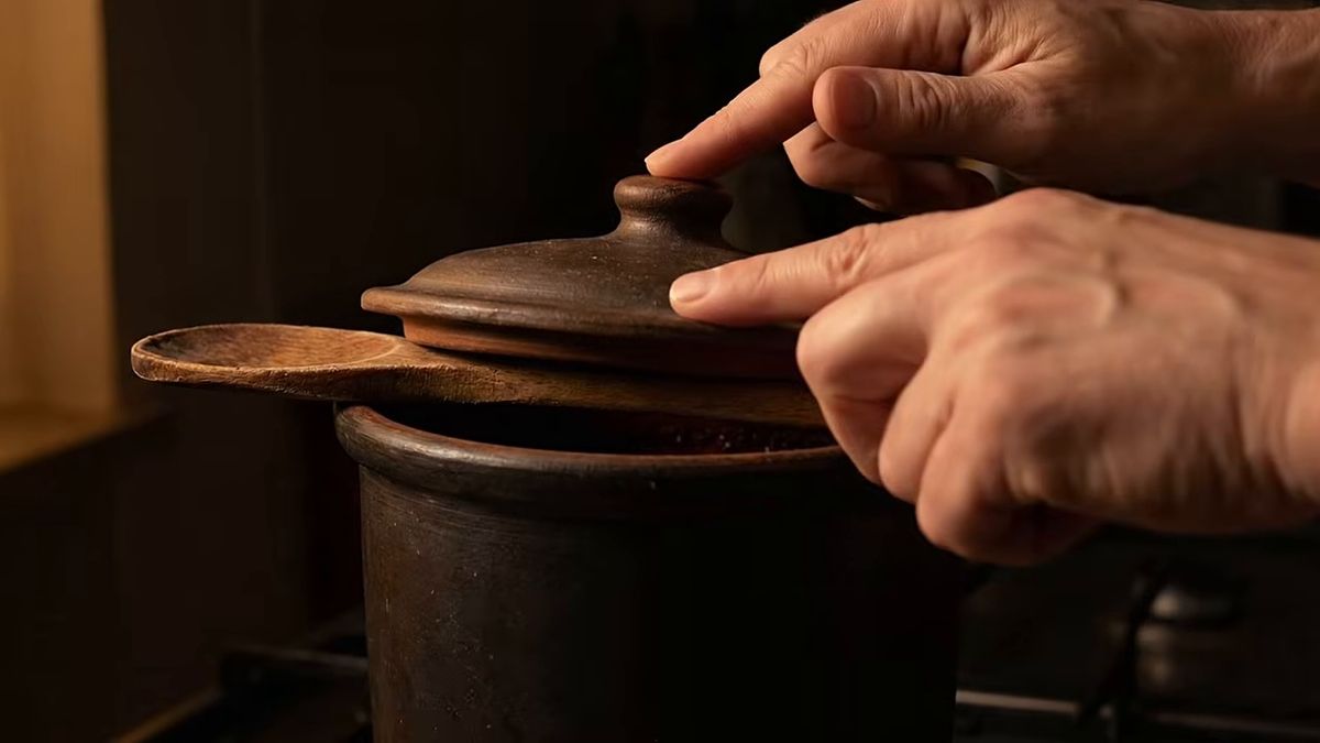 Pippiare: la burbuja que marca el ritmo: fotograma del vídeo de El Cuchinero Pastas