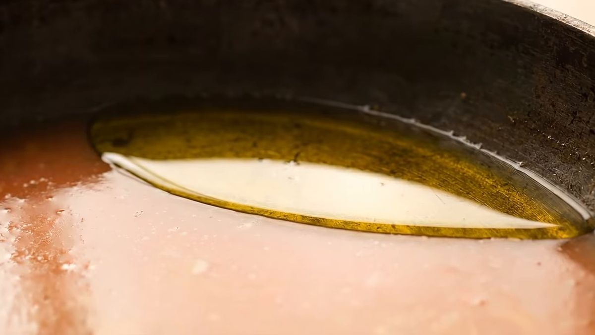 El tomate no se calienta, se reduce: fotograma del vídeo de El Cuchinero Pastas